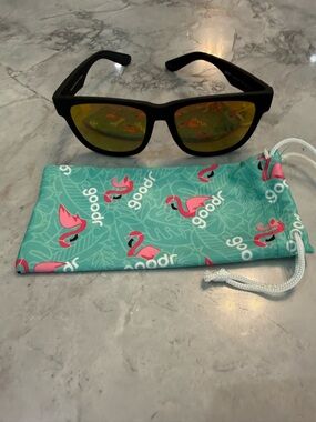 Goodr Beelzebub’s Bourbon Burpees Sunglasses w case Excellent!